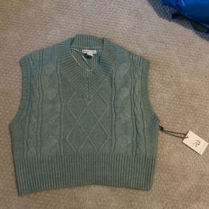 Sweater vest